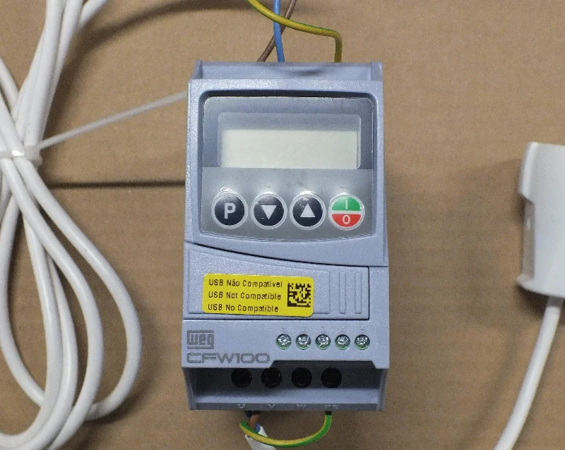 Track lighting for highlighting kitchen cabinetsDisplay Turntable Speed Regulator (For CEU5000) Track lighting for highlighting kitchen cabinetsDisplay Turntable Speed Regulator (For CEU5000)